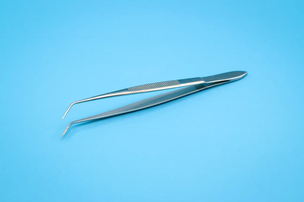 Pinzette, spitz, gebogen, 145 mm